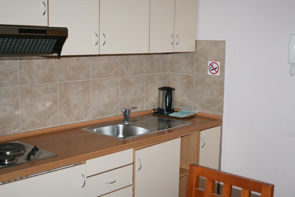 Aparthotel Castrum Novum Novigrad Istria Szoba fotó